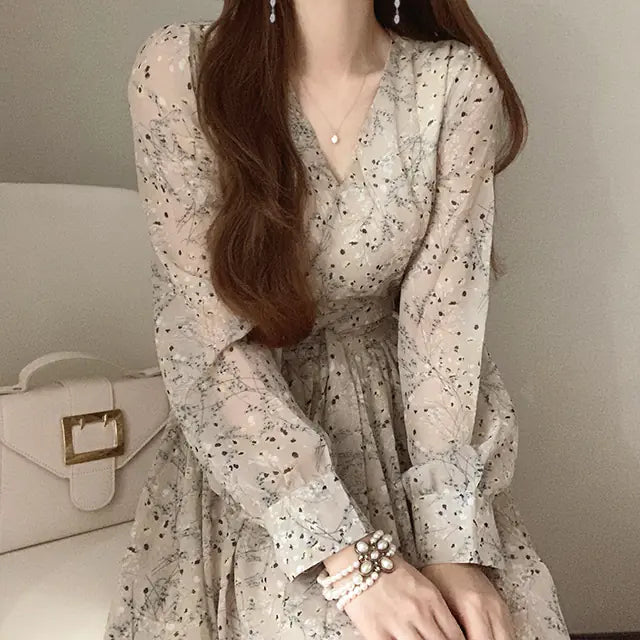 Chic Autumn Floral Long Sleeve Dress with V-Neck