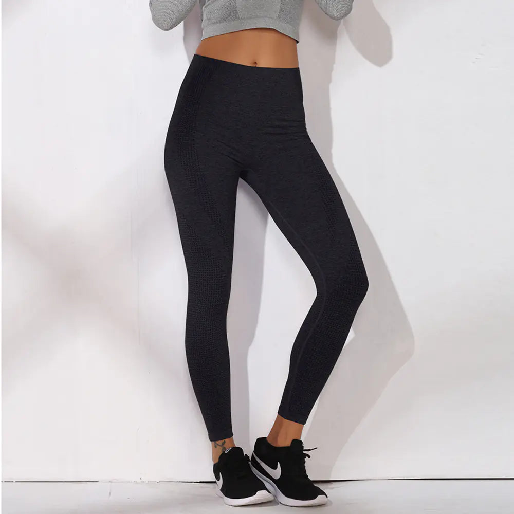 Seamless Women's Yoga Outfit Set with Five Pieces